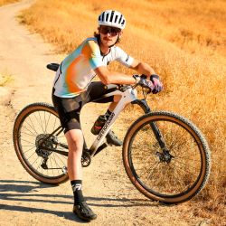 🚵‍♀️🔥 Camiseta Leatt MTB Endurance 3.0 – Blanco Heatmap 🤍🌡️