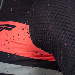 Camiseta Leatt MTB Endurance 6.0 Mujer Negro | Máximo Rendimiento y Confort para Ciclistas de MTB