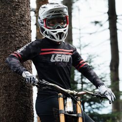 Camiseta Leatt MTB Gravity 4.0 WN Negro | Ropa de Alto Rendimiento para Mujeres Ciclistas de MTB
