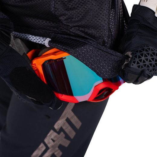 Camiseta Leatt MTB Gravity 4.0 WN Negro | Ropa de Alto Rendimiento para Mujeres Ciclistas de MTB