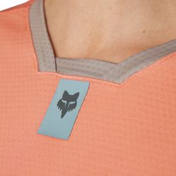 Camiseta Técnica Fox de Manga Larga Defend para Mujer – Resistencia y Rendimiento en MTB