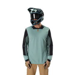 🚵‍♂️🔥 Camiseta Técnica de Manga Larga Fox Defend – Resistencia y Comodidad para MTB