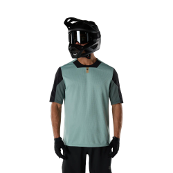 Camiseta Técnica Fox Defend – Rendimiento y Resistencia para el MTB 🚴‍♂️💨
