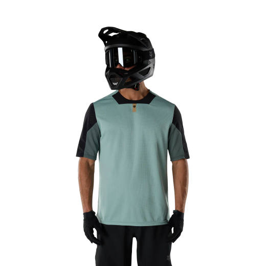 Camiseta Técnica Fox Defend – Rendimiento y Resistencia para el MTB 🚴‍♂️💨