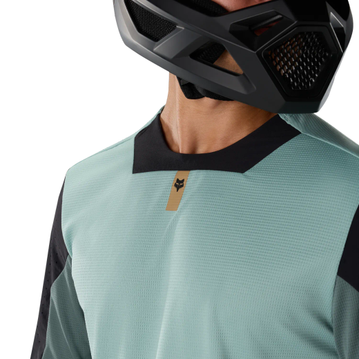 Camiseta Técnica Fox Defend – Rendimiento y Resistencia para el MTB 🚴‍♂️💨