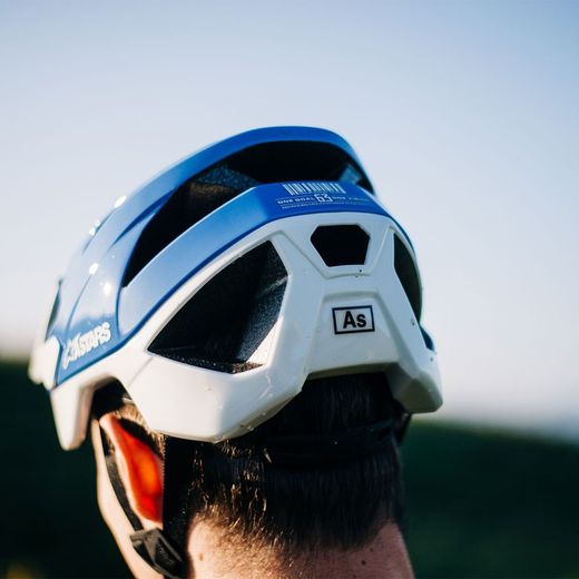 🪖🔥 Casco Alpinestars Vector Tech Pilot – Protección Avanzada para MTB y Trail | Negro / Amarillo Flúor / Rojo 🚵‍♂️