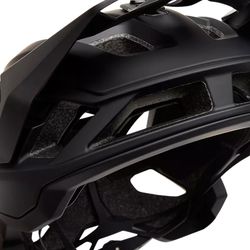 🪖⚫ Casco Fox Speedframe Solid – Seguridad, Comodidad y Estilo para MTB y Enduro | Negro 🚵‍♂️