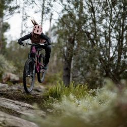 🌸🪖 Casco Leatt MTB AllMtn 2.0 Rosa | Seguridad, estilo y comodidad en cada ruta 💪🚵‍♀️