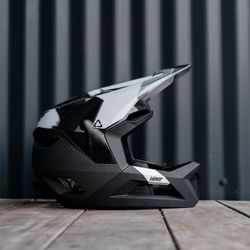 🧠🤍 Casco Leatt MTB Gravity 5.0 Blanco – Protección máxima, ligereza extrema y estilo impecable ⚡🚵‍♂️