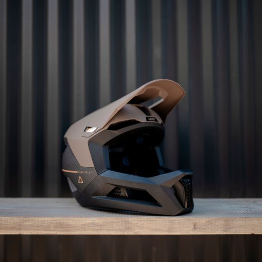 🧠🤎 Casco Leatt MTB Gravity 5.0 Marrón – Protección máxima, ligereza y estilo aventurero ⚡🚵‍♂️