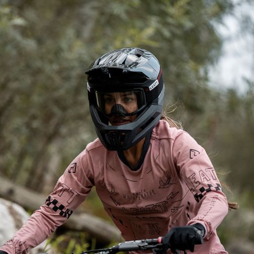 🧠⚫ Casco Leatt MTB Gravity 5.0 Negro – Máxima protección, rendimiento profesional y estilo agresivo 🚵‍♂️🔥