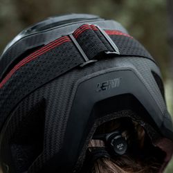 🧠⚫ Casco Leatt MTB Gravity 5.0 Negro – Máxima protección, rendimiento profesional y estilo agresivo 🚵‍♂️🔥