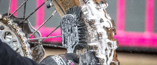 Cepillo Muc-Off Cassette y Cubierta | Limpieza Profunda de Transmisión y Neumáticos