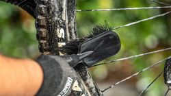 Cepillo Muc-Off Cassette y Cubierta | Limpieza Profunda de Transmisión y Neumáticos