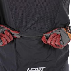 🦺 Chaleco Leatt MTB Endurance 2.0 Negro – Comodidad, Protección y Estilo para Riders de Alto Rendimiento