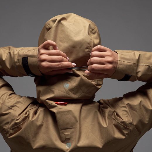 🤎🚵‍♀️ Chaqueta Leatt MTB HydraDri 3.0 Mujer Marrón Brass – Protección, confort y estilo en cualquier clima 🌧️✨