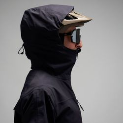 ⚫🚵‍♀️ Chaqueta Leatt MTB HydraDri 3.0 Mujer Negro – Rendimiento, protección y estilo sin límites 🌧️🔥