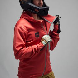 ❤️‍🔥🚵‍♀️ Chaqueta Leatt MTB ThermaFlow 2.0 Mujer Rojo Dusty – Calidez, estilo y rendimiento en cada pedaleo 🌬️✨