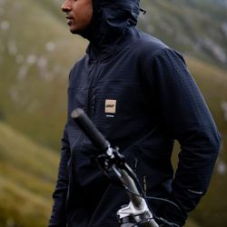 🖤🚵‍♂️ Chaqueta Leatt MTB ThermaFlow 5.0 Negro – Protección térmica y estilo para los días más fríos ❄️🔥