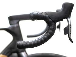 🚴‍♂️ Cinta de Manillar AMS Sterrato - Negra Rendimiento, Comodidad y Estilo para tus Aventuras en Bicicleta