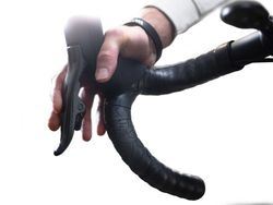 🚴‍♂️ Cinta de Manillar AMS Sterrato - Negra Rendimiento, Comodidad y Estilo para tus Aventuras en Bicicleta