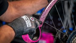 Cinta Llanta Muc-Off Tubeless 50 m x 17 mm 🛞🚴‍♂️ | Alta Resistencia y Sellado Perfecto ✅