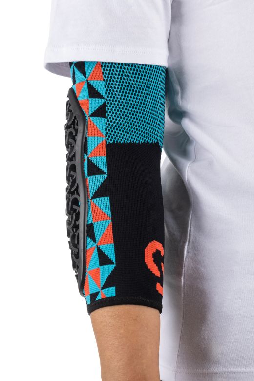 🛡️ Coderas Protectoras Flow Azul Claro / Rojo 🔵🔴 | Protección MTB, Trail y Enduro 🚵‍♂️🔥