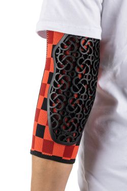 🛡️ Coderas Protectoras Flow Checker Rojo 🔴 | Protección MTB, Trail y Enduro 🚵‍♂️🔥