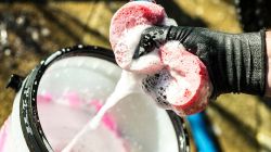 Kit Limpieza Muc-Off Dirt Bucket 🪣🚴‍♂️ | Set Completo Anti-Suciedad para Bicicletas 🧽✨