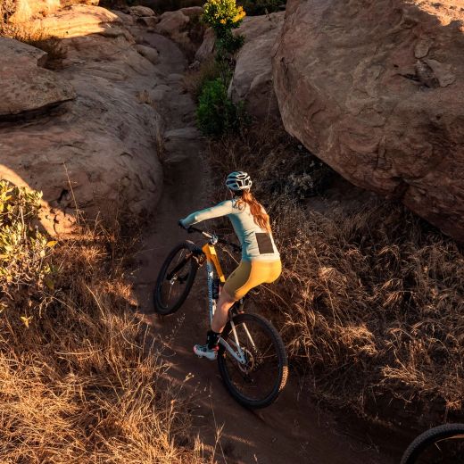🟤🚴‍♀️ Culote Leatt MTB Endurance 6.0 Mujer Marrón Brass | Confort y rendimiento sobre la bici 🌟
