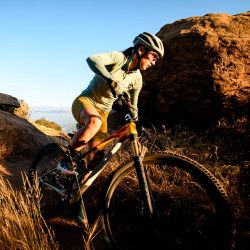 🟤🚴‍♀️ Culote Leatt MTB Endurance 6.0 Mujer Marrón Brass | Confort y rendimiento sobre la bici 🌟