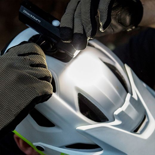 🚴‍♂️💡🔴 Pack de Luces Blackburn Dayblazer  – 1000 + 65 Lúmenes 🔥 | Visibilidad y Seguridad Total para Ruta y Ciudad 🌙