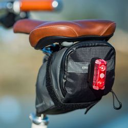 🚴‍♂️💡🔴 Luces Delantera y Trasera Blackburn Dayblazer  – 1500 + 65 Lúmenes 🔥 | Seguridad Total para Ruta y Ciudad 🌙