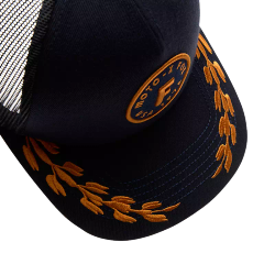 🧢✨ Gorra Fox Trucker Circa 74 de Mujer – Estilo retro con frescura total 🦊🌼