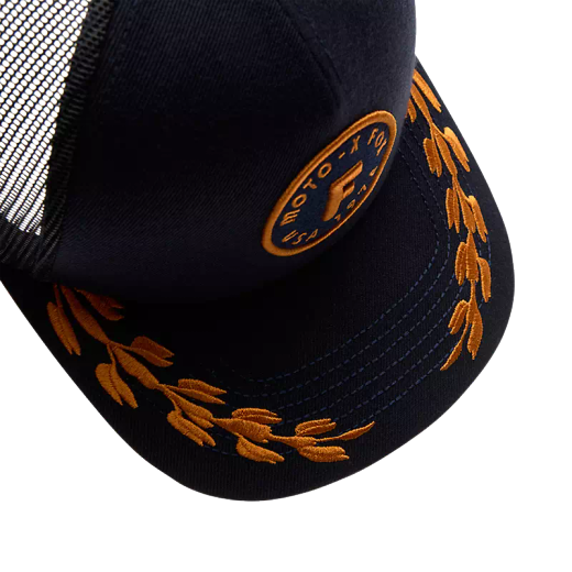 🧢✨ Gorra Fox Trucker Circa 74 de Mujer – Estilo retro con frescura total 🦊🌼