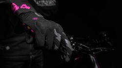 🧤⚡🚵‍♂️ Guantes Muc-Off D30 Rider Bolt ⚡️🖐️ | Protección y Comodidad para MTB y Enduro 🚵‍♂️🔥