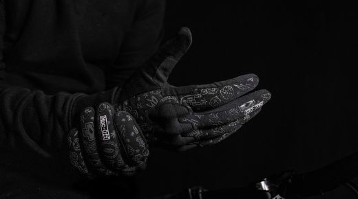 🧤⚡🚵‍♂️ Guantes Muc-Off D30 Rider Punk 🖤🤘 | Protección Máxima y Estilo Rebelde 🚴‍♂️🔥