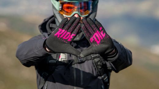 ⚡🧤 Guantes Muc-Off MTB Bolt | Rendimiento y estilo en cada pedalada 🚵‍♂️✨