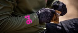 🖤🧤 Guantes Muc-Off MTB Gris | Máximo confort y control en tus rutas MTB 🚵‍♂️⚙️