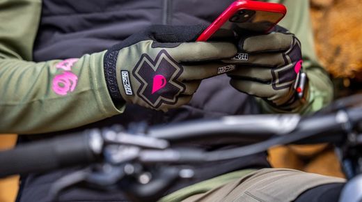 💚🧤 Guantes Muc-Off MTB Verde | Comodidad, agarre y estilo para tus rutas 🚵‍♂️🌿