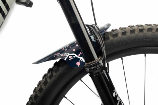🚵‍♂️ Guardabarros AMS – Sakura  🌸 Protección elegante con un toque de estilo japonés
