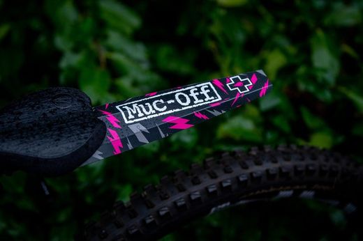 🚵‍♂️ Guardabarros Trasero Muc-Off Bolt – 26-29"  🛡️ Protección rápida y eficiente para tu bicicleta