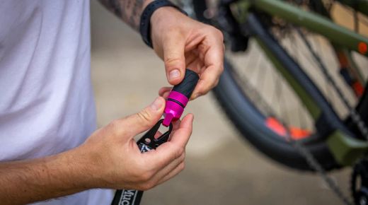 Herramienta Muc-Off para Limpiar y Lubricar Transmisión E-Bike ⚙️🔩 | Allen 5/6mm y Torx T30 🚴‍♂️ | Mantenimiento Fácil y Seguro 🔧✨