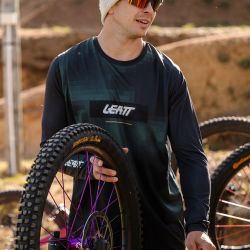 🚵‍♂️🔥 Kit Leatt MTB Gravity 1.0 Szymon Godziek – Estilo y rendimiento al nivel de los pros 💪🌄