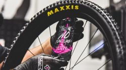 Kit Muc-Off Tubeless Ultimate Carretera 60 mm 🚴‍♂️💨 | Montaje Fácil y Máxima Protección 🚀🛡️