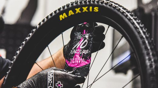 Kit Muc-Off Tubeless Ultimate Carretera 60 mm 🚴‍♂️💨 | Montaje Fácil y Máxima Protección 🚀🛡️