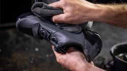 🧼 Limpiador Zapatillas Muc-Off Premium 250ml 👟✨ | Limpieza Profunda y Cuidado Profesional