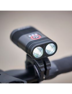 🚴‍♂️💡 Luz Delantera para Bicicleta Focus S.O.S.  – 600 Lúmenes 🔦 | Seguridad y Visibilidad en Cada Ruta 🌙