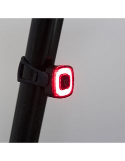 Luz Trasera Eitin para Bicicleta 🚴‍♂️🔴 – 30 Lúmenes 💡 | Visibilidad y Seguridad para Cada Trayecto 🌙