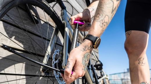 🛞🚴‍♂️ Mini Hinchador Muc-Off AirMach Presta/Standard | Bomba de Mano Ultraligera de Carbono para Ciclismo MTB y Ruta 🔥💨✨